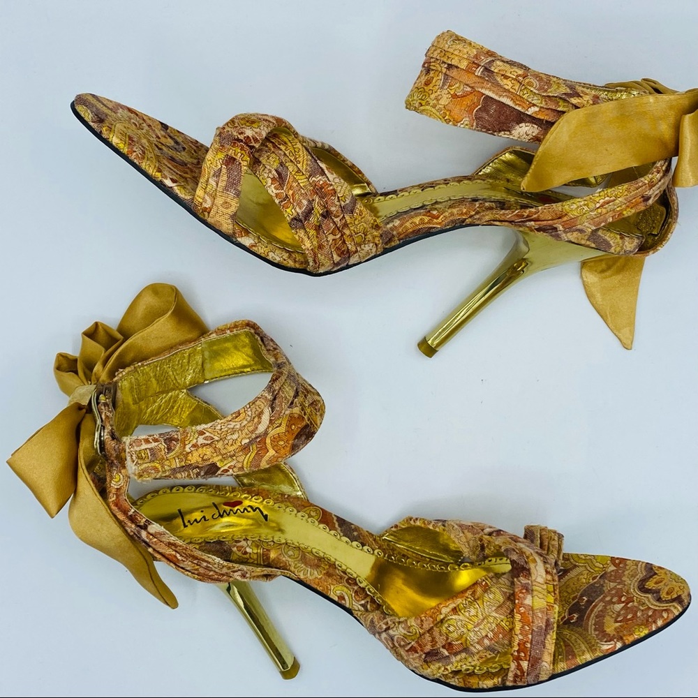 Luichiny || Paisley Fabric & Metallic Mirror Gold Heel with Ankle Strap; Size 9B